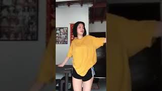 Neneng B So Hot Leng Altura