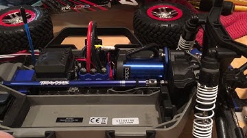 Traxxas Slash 4x4 drive shaft play slop fix mod