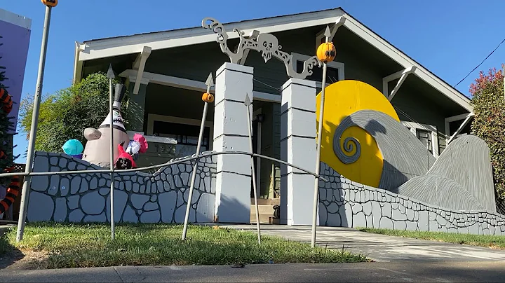 Visit the Albertson Halloween House | My Go-To