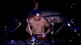 blink 182 - What's my age again & All the small things (Reading Festival 2010)