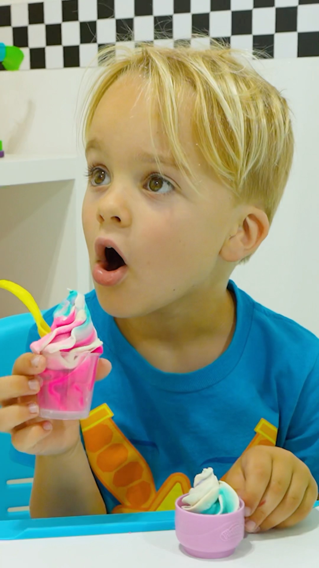 Who’s at the door? - Knock knock song for kids