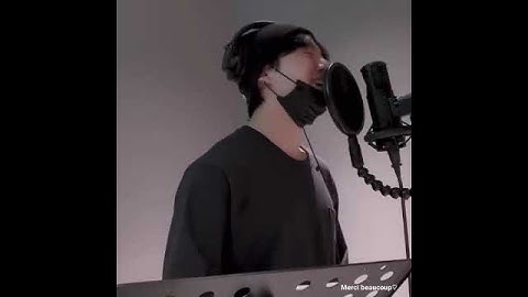 Jungkook trying to pronounce the word ‘Tangled’ he