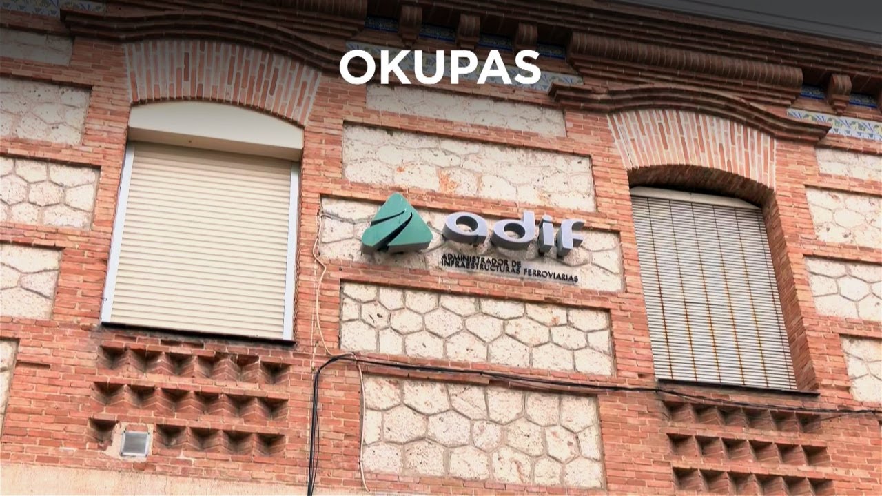 Okupan las antiguas casas de los ferroviarios en la estación de Valdemoro