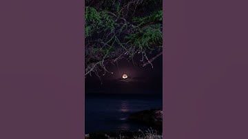 Moonset from Nānākuli Hawai