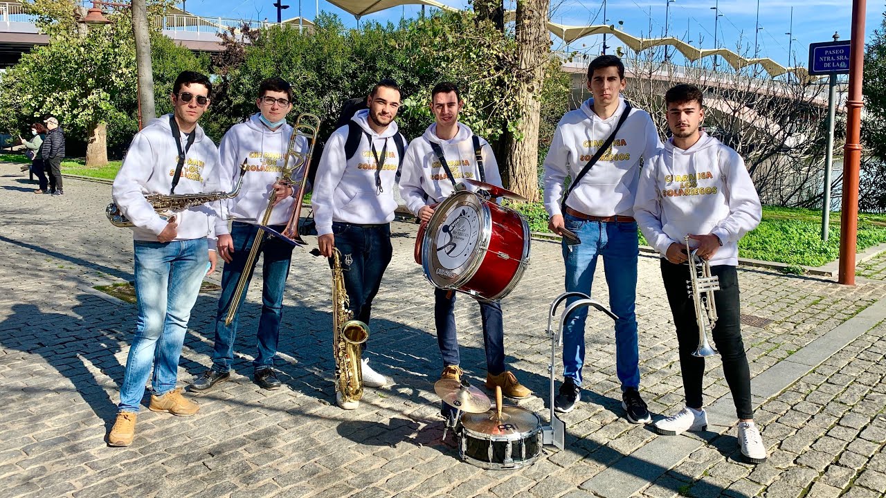 Charanga Los Solariegos. Cartero Real de la Hermandad de La O. Triana, Sevilla (02-01-2022).