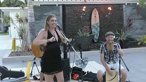 Connie Shelton Live