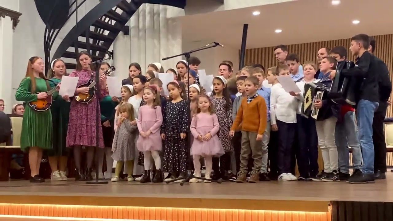 Tu esti Drept Maret si Sfînt Grupul de Copii