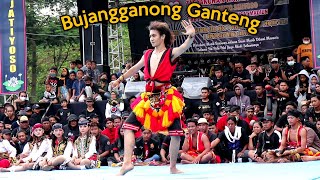 Skil Keren Bujang Ganong Ganteng Membuat Penonton Terpesona