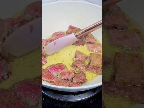 Dapat daging kurban sesekali di goreng ginj bun , jangan melulu di semur