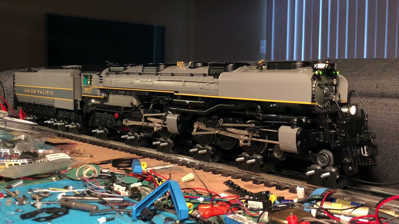 Lionel JLC #3977 Challenger (6-28099) Upgraded to LEGACY with