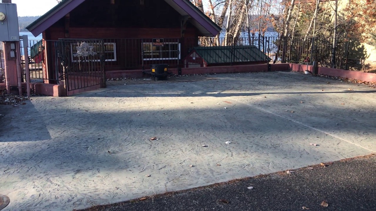 Lakeside Jewel parking in the back of the house Payette Lake McCall