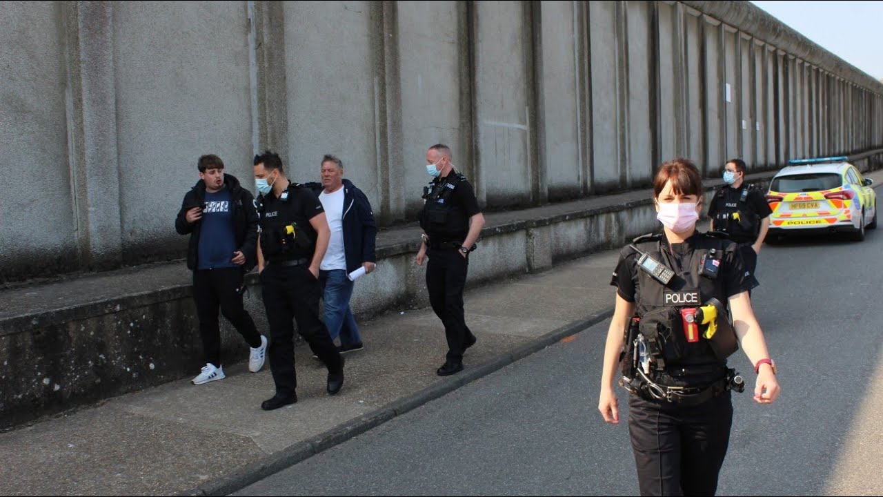 Detained by Prison Officers for Filming in Public Part 2, POLICE arrive, HMP Isle of Wight