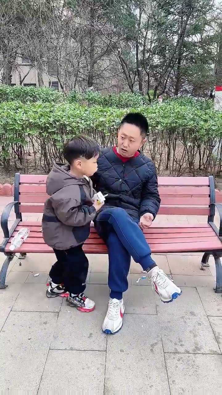 你要是管不了你老公，就给他生个儿子，管的他明明白白的！！#呆萌小米宝#萌娃#熊孩子