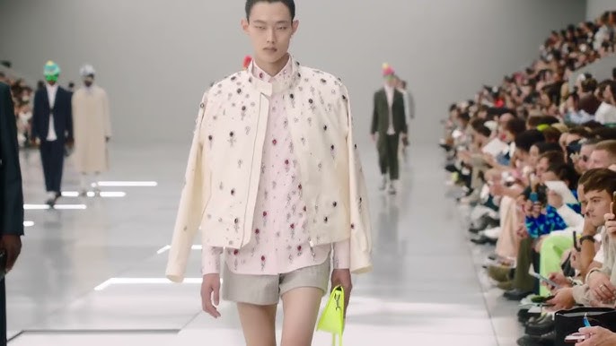 Louis Vuitton Men's Spring-Summer 2019 Fashion Show 