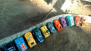 Menemukan Mobil Disney Pixar 3, Mobil Balap, Mobil Lightning McQueen & Truk Kontruksi 3