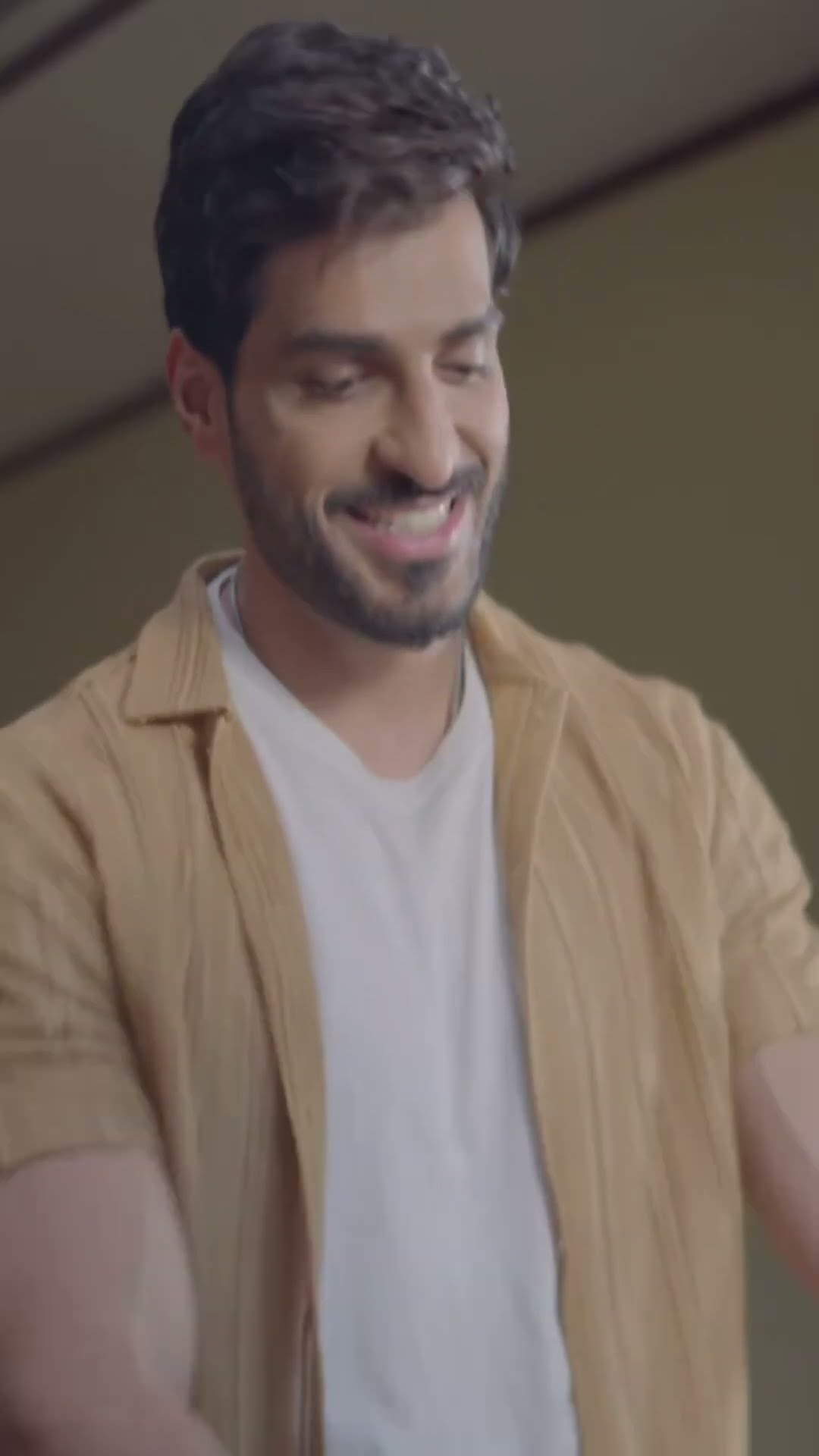 Kaisa Laga Mera Surprise ? #omershahzad  #bharam  #shorts