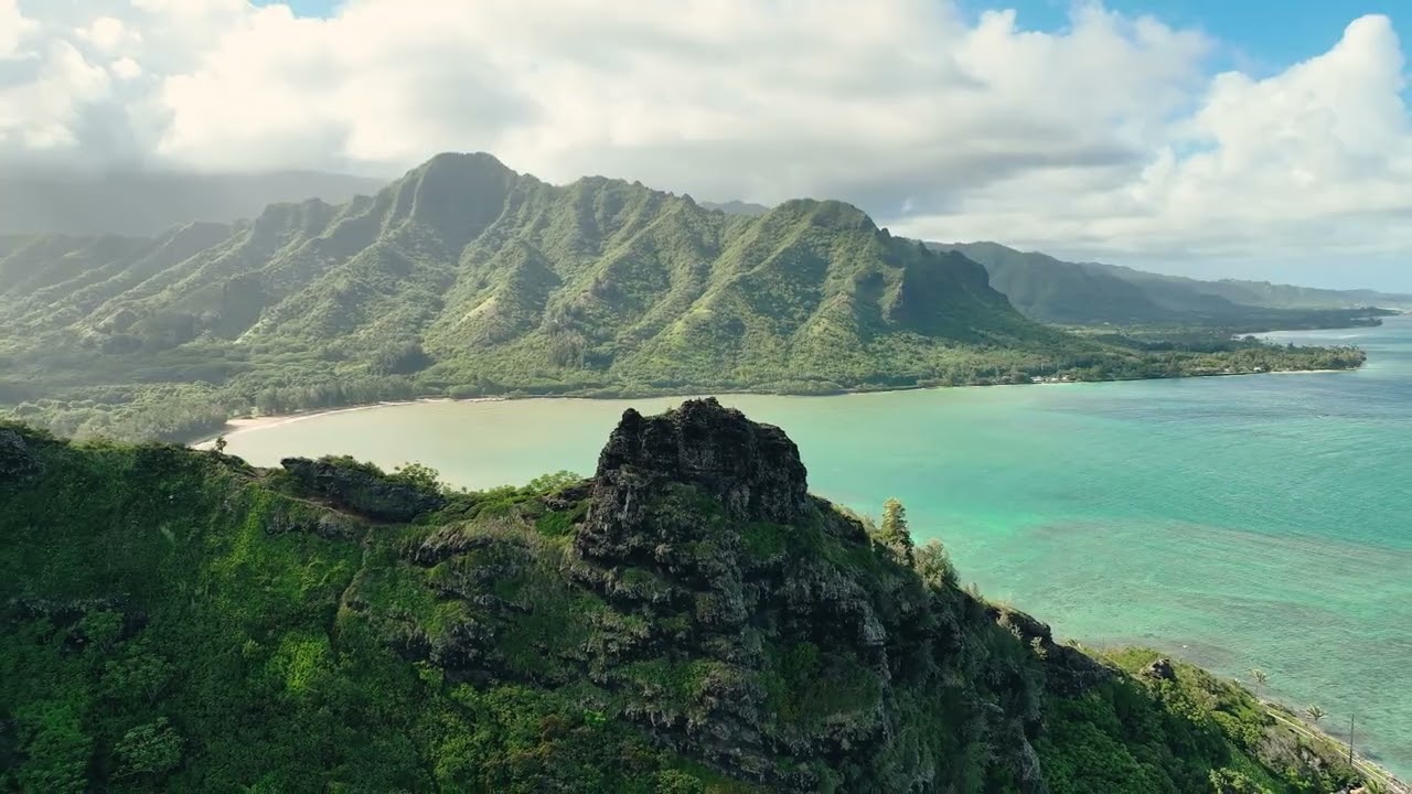 Crouching Lion ridge on Oʻahu