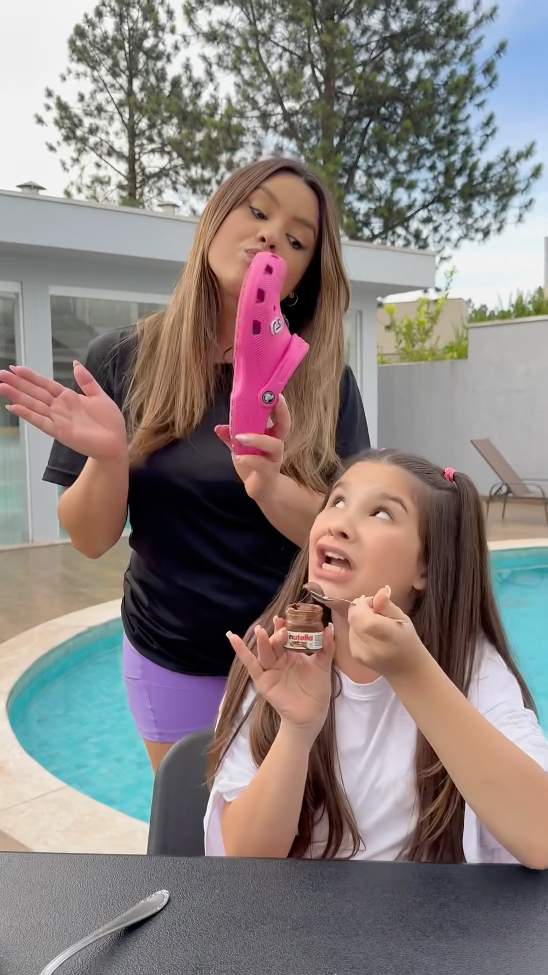 WHEN MOM GETS ANGRY