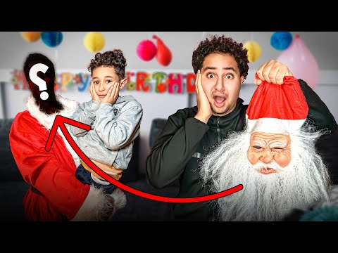 كشفنا وش بابا نويل لاول مره يوم عيد ميلاد اخويا صغير تخيلو طلع مين