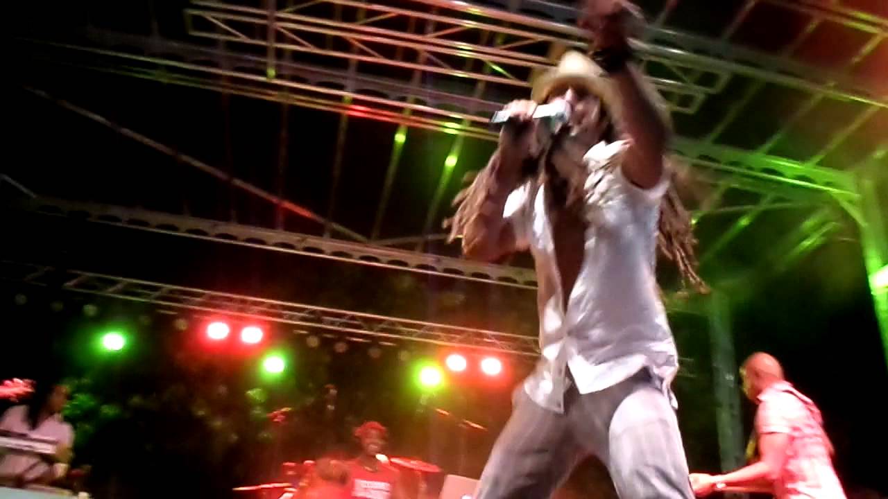 Block O Mania 2013- Kes The Band- Stress Away