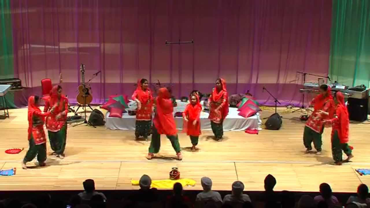 Giddha Sansaar performing at the Ram Shelter Charity Concert 2014  Chanchal Video