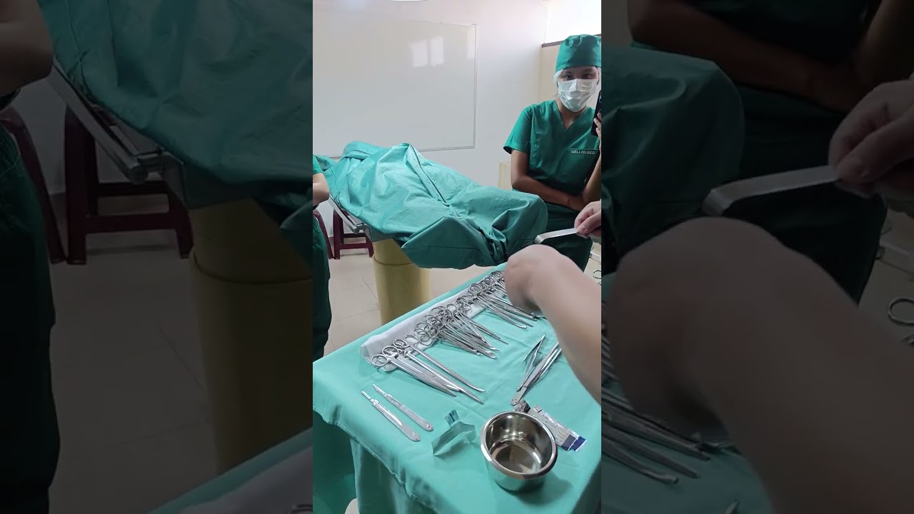 Armado de mesa de instrumentos quirúrgicos 