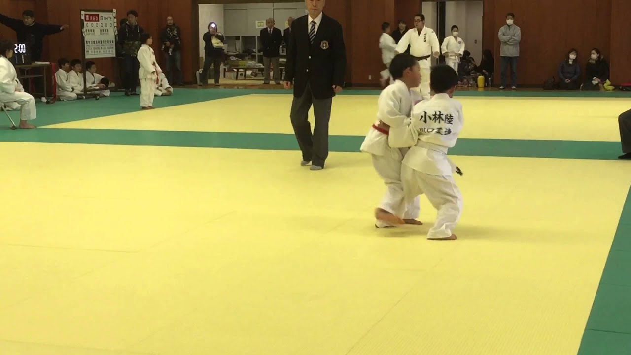 遼汰、初めての試合。 - YouTube