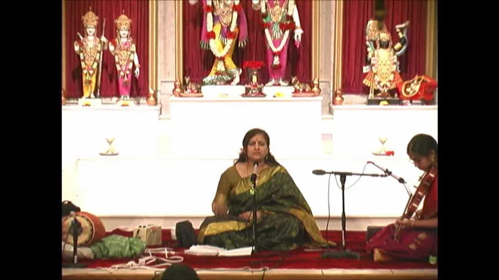 Latha Nataraj singing "sharaNembe vANi" at Puranda...