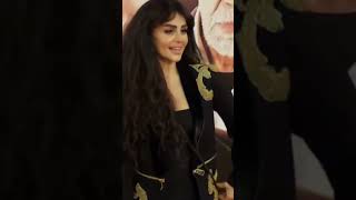 Azeri Kızı Günel Zeynalova, Kolpaçino Galasına Katıldı