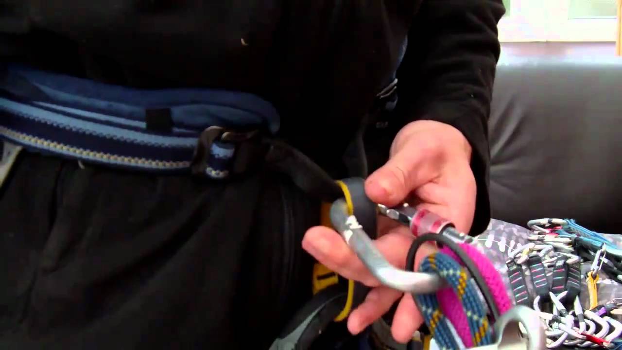 Rig an ATC Guide For Abseiling Down Your Rock Climbing Rope - YouTube