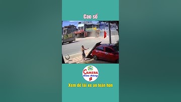 Các cụ gánh còng lưng