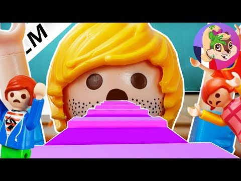 Film Playmobil en français Enfermés à l'école! Le directeur fou les emprisonne tous! Famille Brie