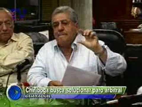 Chiriboga busca solucionar paro arbitral