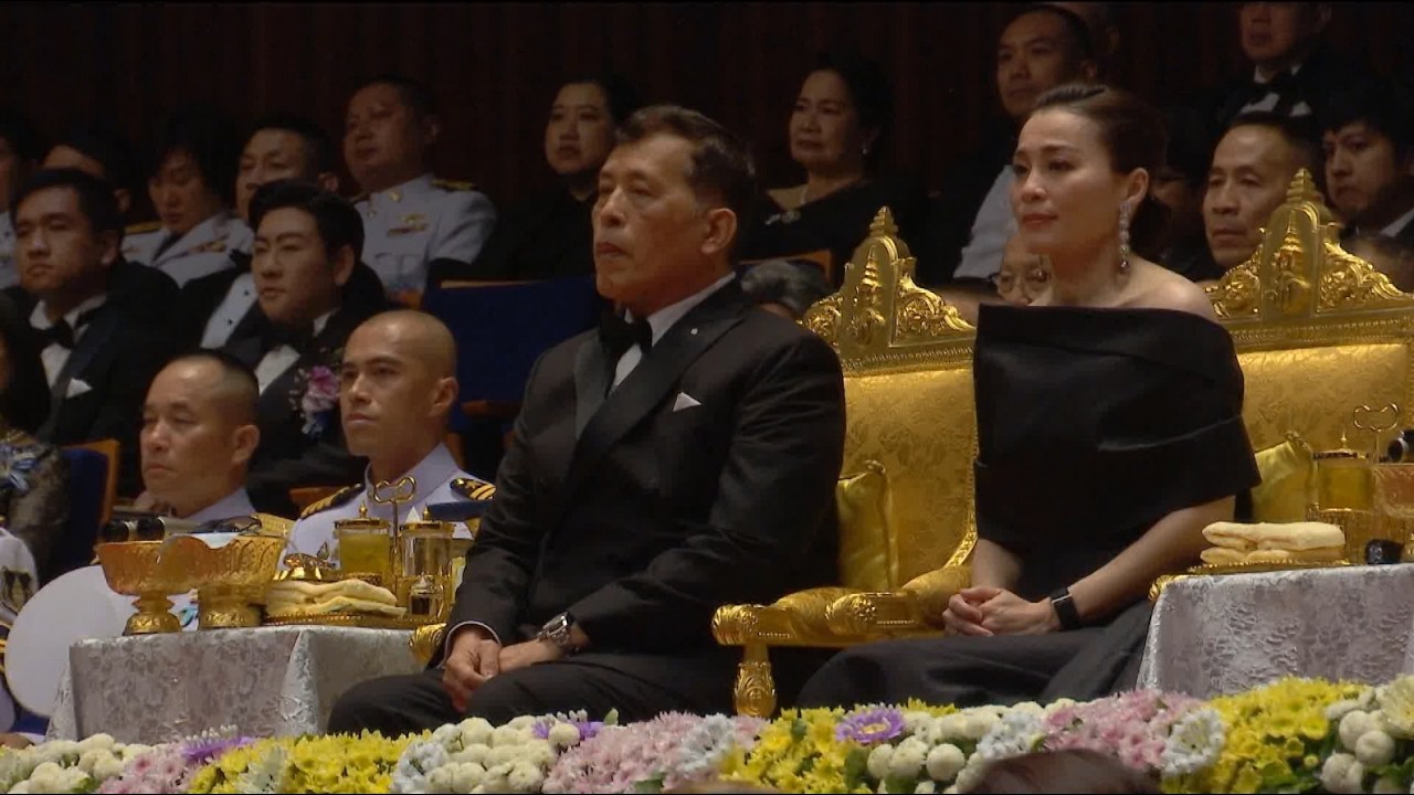 ในหลวง-พระราชินี ทอดพระเนตรการแสดงคอนเสิร์ตเพลงรักชาติ ข่าวในพระราชสำนัก วันที่ ๘ มีนาคม ๒๕๖๙