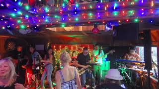 Arcadia, Smokin' Love, Collie Budz Cover