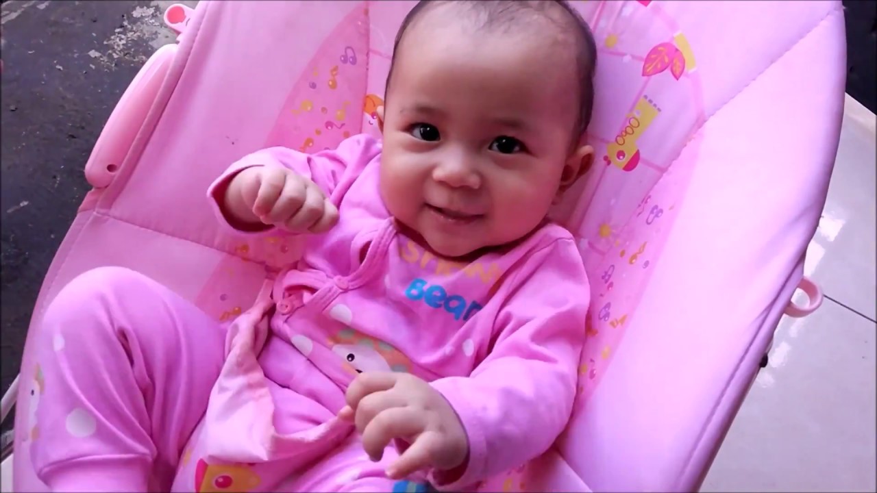 Lucunya Liat Adik Kecil  Makan Bubur YouTube