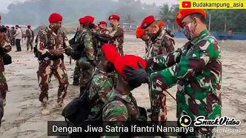 Komando latihan pertempuran Lirik