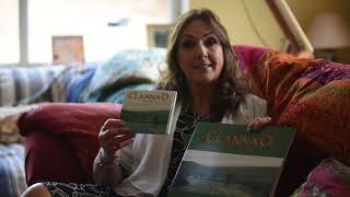 Clannads Moya Brennan Shows The Cd And Vinyl Of Turas 1980