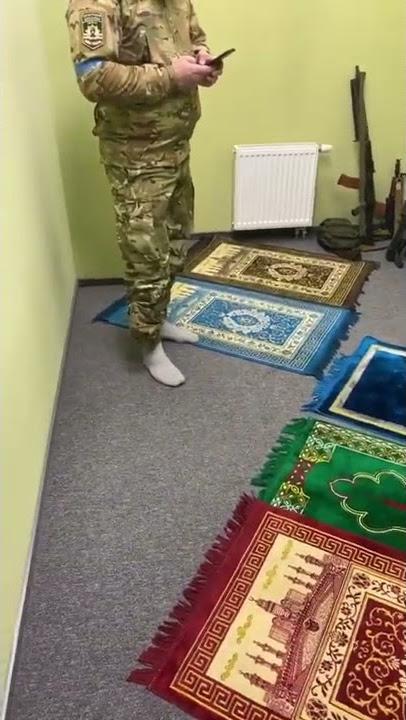 Sheikh Mansur Battalion - Muslim Chechens fighting for Ukraine in prayer room | Alleged video