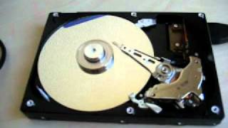 HDD щелкает жесткий диск.AVI(, 2011-04-22T14:06:32.000Z)