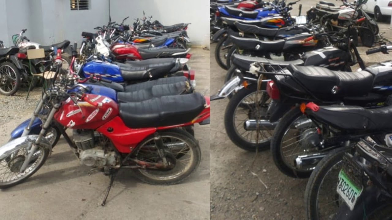 PN golpea al microtráfico en barrios de SDE y Boca Chica - YouTube