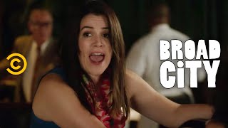 Broad City - Abbi s Mrs Doubtfire Moment