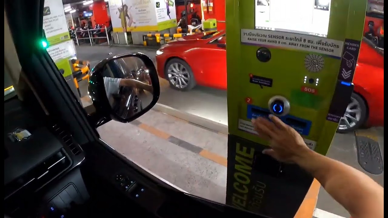 HYUNDAI STARIA ขับขึ้นอาคารจอดรถ ห้างมาบุญครอง MBK ได้หรือไม่??