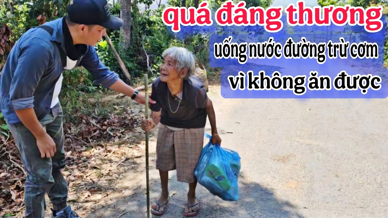 Hoàn cảnh đáng thương của 2 ông bà đã gần 100 tuổi.ông phải uống nước đường thay cơm sống qua ngày
