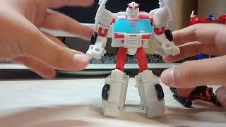 Обзор фигурки трансформера Рэтчет . Transformers cyberverse. Hasbro