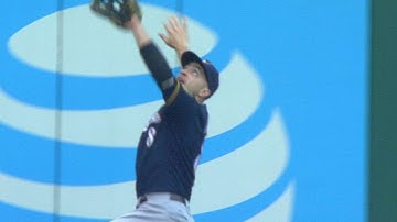 MIL@STL: Braun ends the 4th with a leaping catch