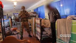 Поліцейські викрили канал постачання наркотичних засобів до Шепетівської виправної колонії