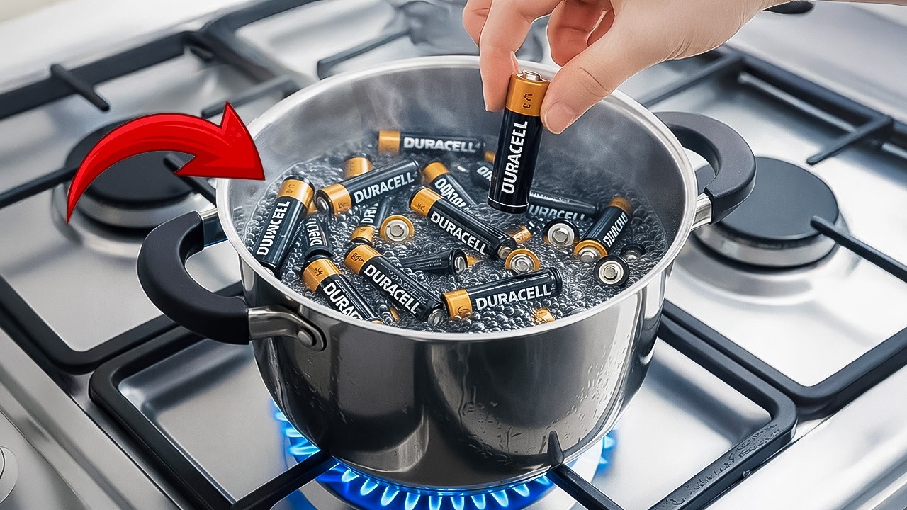 Не выбрасывайте старые батарейки типа АА! Вы не поверите этому трюку! | Creation Invention