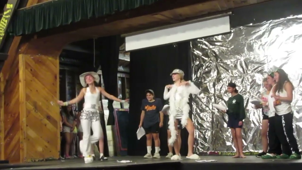 VICTORIA + ELIZABETH🤍🤍