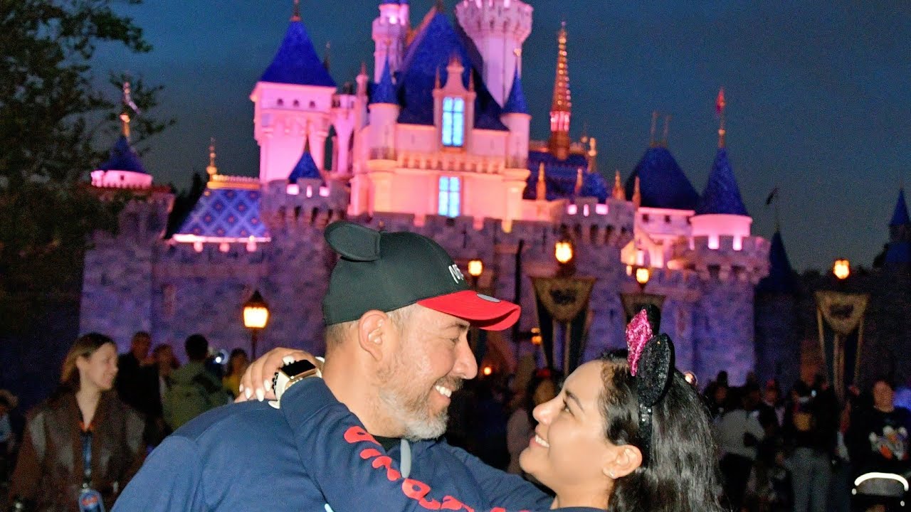 D corazón viajero en disney montaña rusa